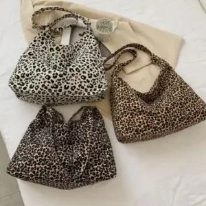 [패션] 숄더백 레오파드가방 데일리백 캐주얼 에코백 호피무늬 호피가방