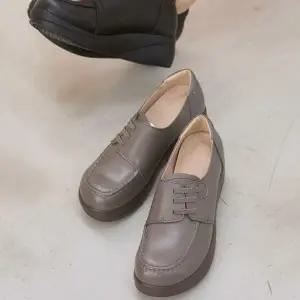 여자 출근룩 클래식 단화 코지 단화