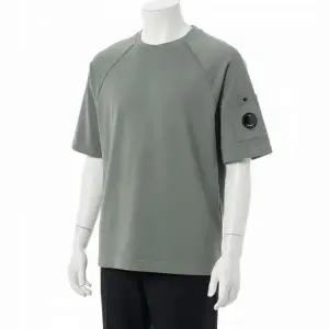 씨피컴퍼니 26SS 라이트 플리스 반팔 맨투맨 스웨트셔츠 20CMSS034A 921