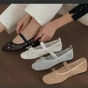 [신상오픈런]여성 시스루 큐빅 리본 장식 메리제인 플랫 슈즈 (35830046)