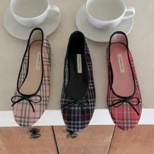 [신상오픈런]여성용 체크 리본 장식 낮은굽 플랫슈즈 (35829996)