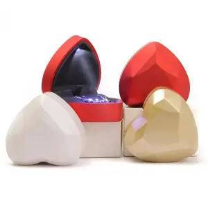 [하프클럽/셀러허브]led 하트 글로스 케이스 악세사리 쥬얼리 반지 목걸이