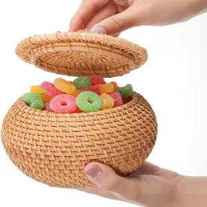 뚜껑이 있는 COMNICO 원형 라탄 바구니 손으로 짠 보관 정리함 장식용 주방 카운터 내추럴 위커 박스 음식