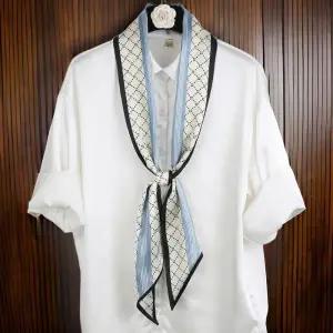 [신상오픈런]여성 독특한 헤어 장식 긴 패턴 작은 스카프 (32330391)