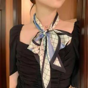 [신상오픈런]여성용 멀티컬러 패턴 미니 스카프 (32330395)