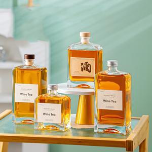 테킬라, 브랜디 및 보드카를 위한 사각형 모양의 위스키 디캔터 100% 무연 유리 제품 알코올 병