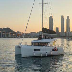 부산요트투어 차원이다른요트 2024년형유럽명품40인승대형 특별행사중