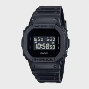 [지샥]G-SHOCK 지샥 DW-5600UBB-1 올블랙 무광 군인 아웃도어시계