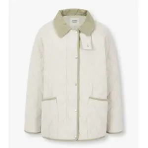 [롯데백화점]톰보이 코듀로이 배색 카라 퀼팅 점퍼 (9174413984)