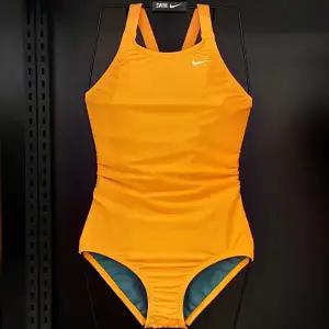 [롯데백화점]나이키 여성 (매쉬업) 앤서 솔리드 패스트백 자수 앤 로우컷 NESSF066-724