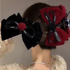 여성 644SFD33 빅 벨벳 영문 리본 장미 꽃봉우리 헤어핀 집게핀