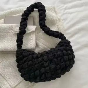 라탄쇼퍼백 폼폼 구름 체크패턴 미니숄더백 데일리백 패션가방