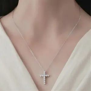 [신상오픈런]여성 큐빅 장식 십자가 미니 체인 목걸이 (39184787)