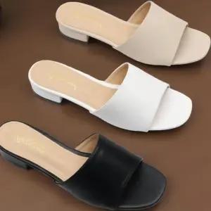 [신상오픈런]여성 심플 디자인 사각코 저굽 슬리퍼 샌들 (39139932)