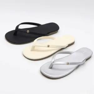 [신상오픈런]여성 휴가용 PVC 메탈 장식 플립플랍 쪼리 샌들 (39183270)