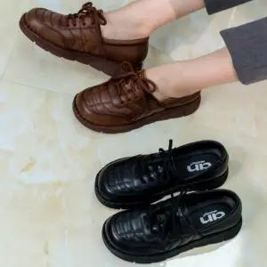 여자 클래식 데일리 편안한 통굽 슈즈