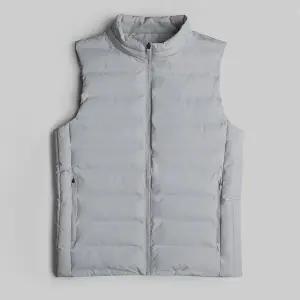 [하프클럽/엠엔씨]심리스 하이넥 패딩조끼 (MDPD246WS)