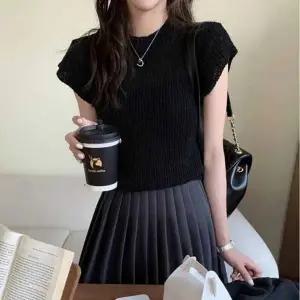 여성반팔 외출 여름 바캉스룩 숏티셔츠 니트티