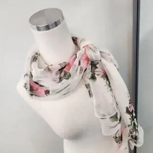 ( )여성봄스카프 큰꽃무늬 쉬폰 롱 스카프 패션 계절 코디 목도리 가을 봄 여름