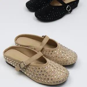 [옷자락]여자 스웨이드 스터드 장식 스트랩 백리스 뮬