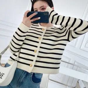 2컬러 스트라이프 금장단추 단정한 라운드 가디건