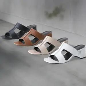 [신상오픈런]여성 통굽 스트랩 오픈토 샌들 심플 디자인 (36233144)