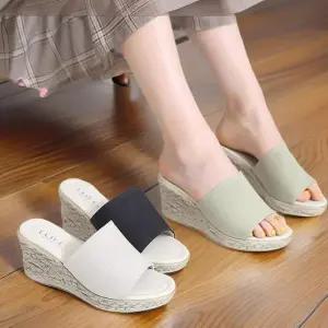 [신상오픈런]여성 국산 앞트임 통굽 웨지힐 샌들 마소재 (32331269)