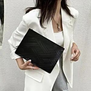 스타일리쉬한 유니크 패턴 가벼운 공용 클러치백