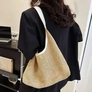 여성 바캉스 화이트 여름 라탄숄더백 여름라탄가방 휴양지 라탄 가방