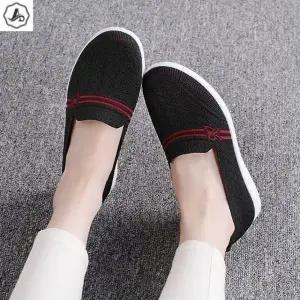 [애슬릿] 여성 슬립온 니트 경량 발편한 데일리 단화