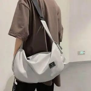 남녀공용 크로스백 메신저백 가방