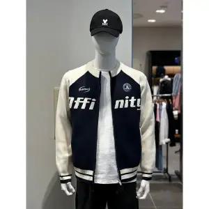 [클라이드앤](김해점)[클라이드] 레터링 집업 스웨터 FODSW401M