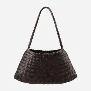 드래곤디퓨전 5F 8943 DK BROWN 로잔나 숄더백 다크브라운