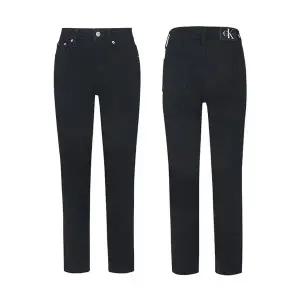 [Calvin Klein]여성 블랙 슬림 스트레이트핏 약기모 데님팬츠_J218921-1BY