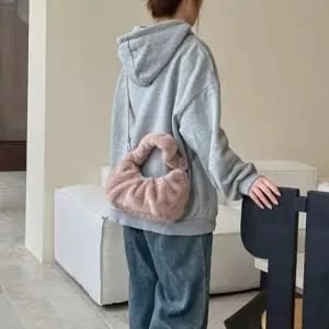 셔링 퍼 미니 토트백 포근한 겨울 러블리 데일리 가방