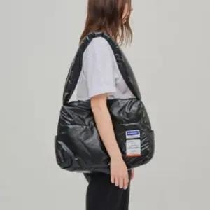 남녀 공용 메신저백 크로스 숄더백 가방 여행용 데일리 백팩