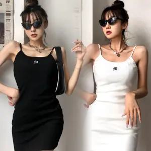 버니힙 M 끈나시 원피스 / 미니원피스 슬리브리스 슬림핏