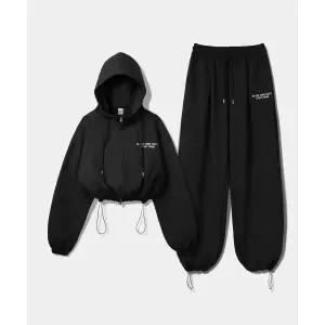 PRINOAR [SET] 슬로우 앤드 소프트 스트링 오버핏 크롭 투웨이 후드집업 + 원턱 스트링 팬츠 - 블랙