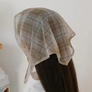 [신상오픈런]여성 체크 패턴 시스루 삼각 스카프 외출용 헤어밴드 (33713177)