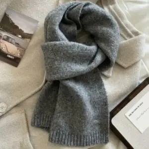 여성 겨울 필수 아이템 따뜻하고 부드러운 니트 스카프