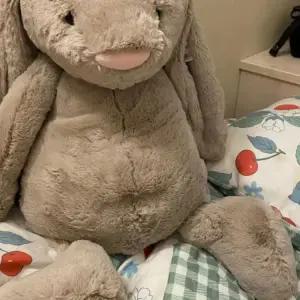 대형버니인형 포동 짱귀 쿠션 기념일 애착 생일 인형 선물 초대형 인테리어 곰돌이