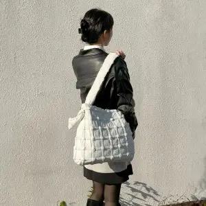 빅사이즈 겨울 봄 가을 패딩 퀼팅 숄더백 패딩백 기저귀 가방