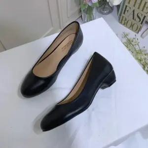 여자 사계절 기본 낮은굽 심플 데일리 슈즈