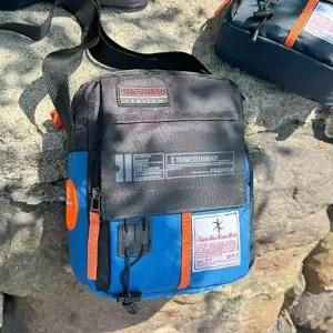 [룽스]남자 작은 간편 보조 가방 직장인 나들이용