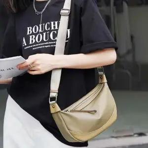 [룽스]방수 작은 간편 여성크로스백 가방