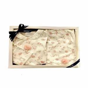 (압소바 의류) 로지 배냇슈트 속싸개 2종세트 (26년여름신상) A1B10110D