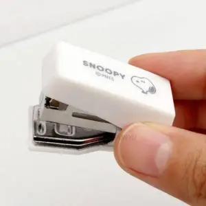 ( )스누피 디자인 콤팩트 스테플러 캐릭터 휴대용 호치키스 학생 사무 용품