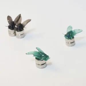 [셀러에이드]파리 자석 귀걸이 똥파리 모형 이어링 웃긴 친구 선물 인싸템