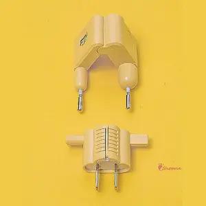 멀티어댑터 플러그메이트 여행용 멀티플러그 유럽 아답터 유럽콘센트 xyz522