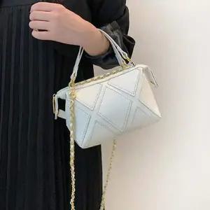 데일리 여성 작은 손가방 유행 메신저백 흰색 가방 쇼퍼백 바디백